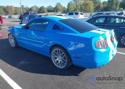 2010 Ford Mustang Gt/Gt Premium z USA, uszkodzony, nr VIN 1ZVBP8CH4A5124424